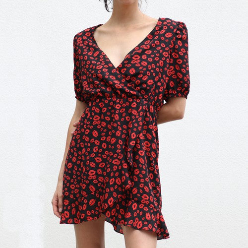 Red lip pattern dress